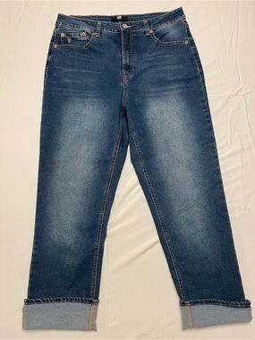 Frye Size 8 Straight-Leg Boyfriend Cuffed Jeans Dark Rinse Thigh and Rear Fade